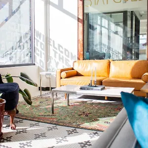  Albergue 11th Avenue