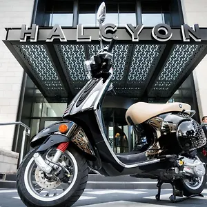 Halcyon - A In Cherry Creek **** Denver